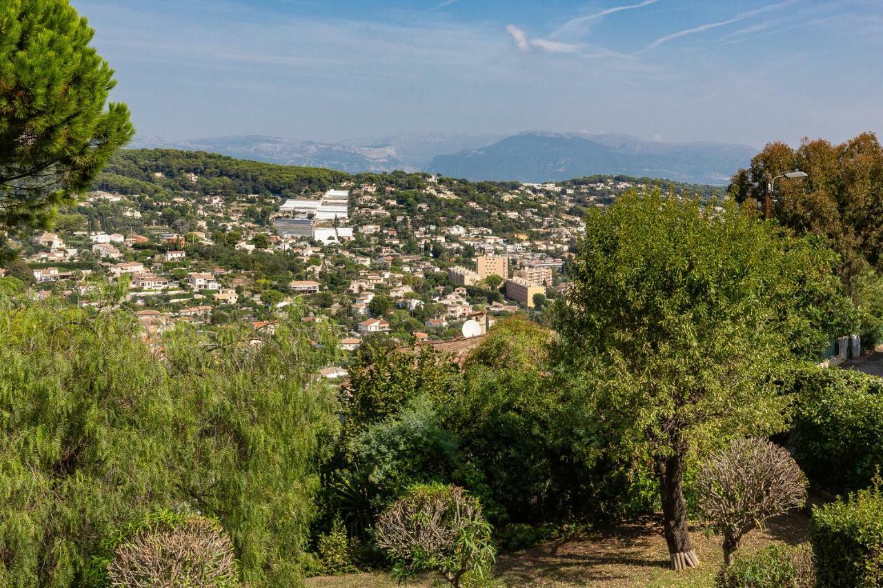 Haus Mit Garten Ueber Der Bucht Von Cannes Vallauris Exteriör bild