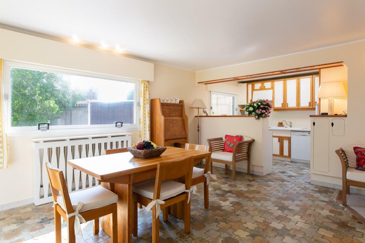 Haus Mit Garten Ueber Der Bucht Von Cannes Vallauris Exteriör bild
